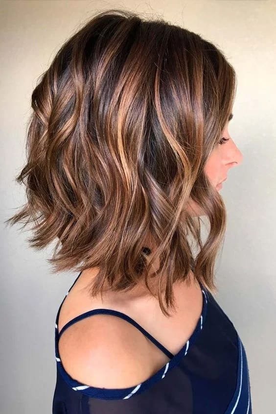 Professional stylists in Qatar doing amazing hairstyles for short hair