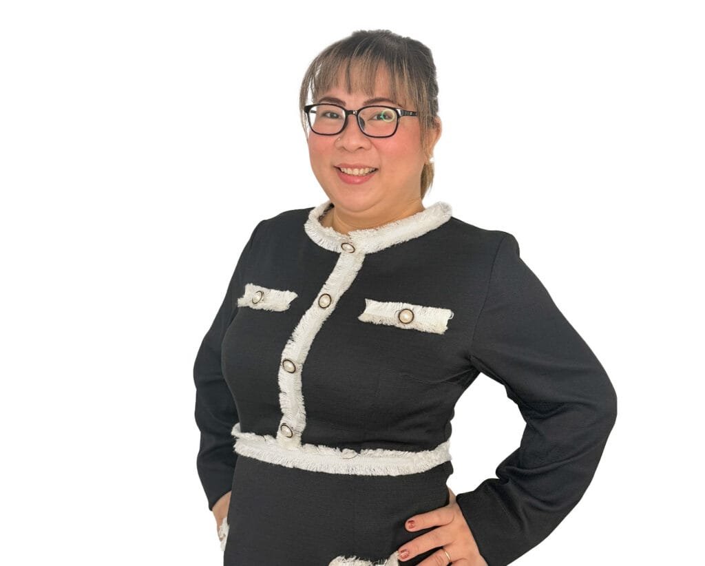 Sue Roots hair & beauty Salon Receptionist